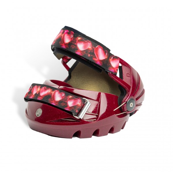 Renegade Viper mit Herzmuster-Straps in Perspektive